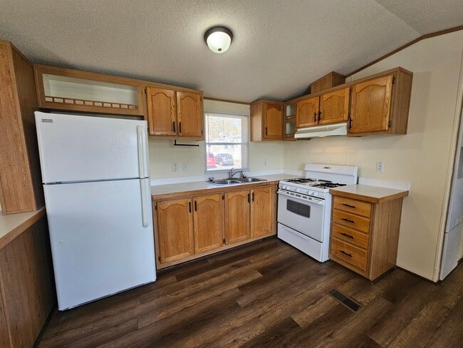 Building Photo - 146 Rodeo Dr