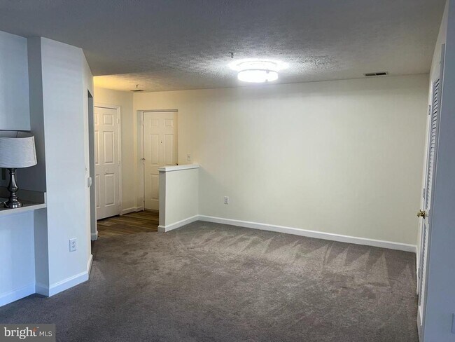 Photo - 625 Admiral Dr Unit 205