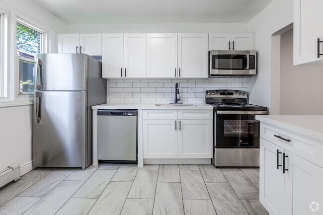 Interior Photo - 1370 Silver Spear Road