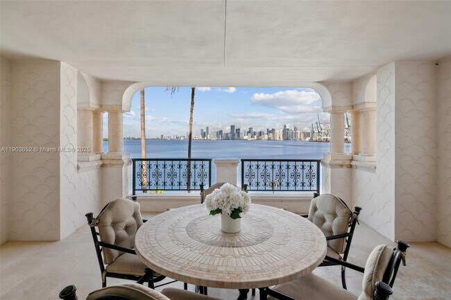 Building Photo - 5235 Fisher Island Dr Unit 5235