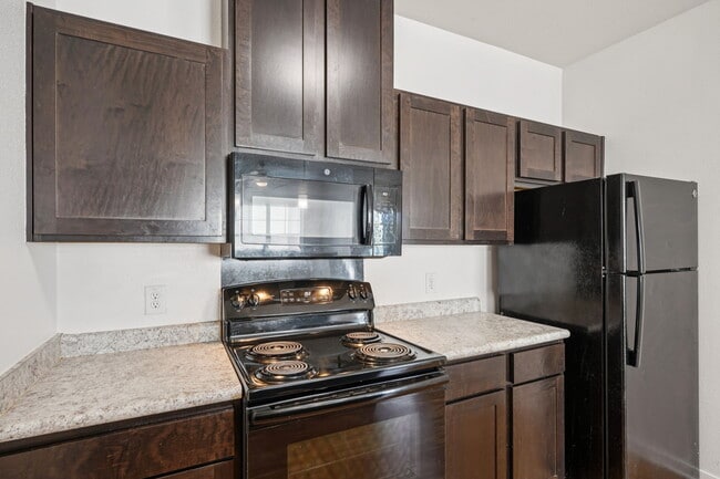 1/1 Kitchen - Oak Valley Apartments