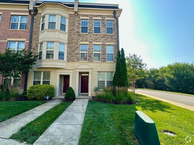 Building Photo - 851 Regents Square Rental