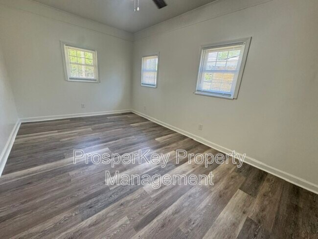 Photo - 5004 Kingston Dr