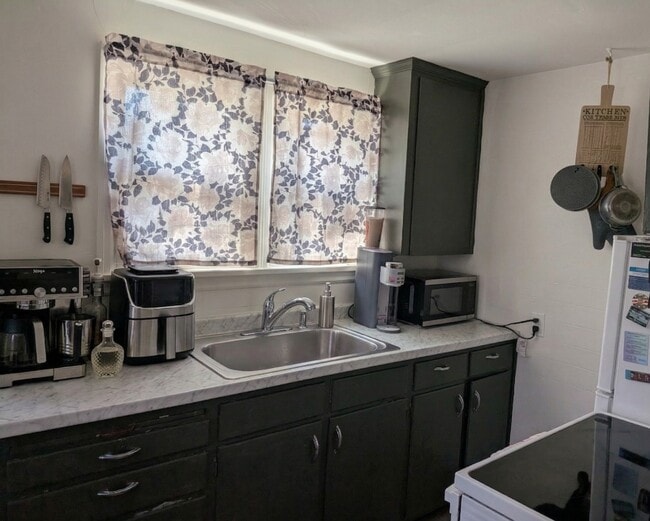 Photo - 900 Cherry Alley