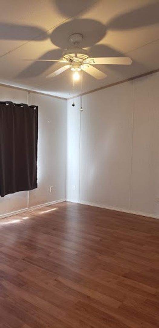 Photo - House for lease in Elgin Tx