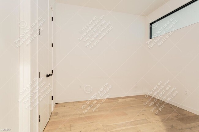 Photo - 2 br, 1 bath Condo - 800 Embassy Dr 418 418