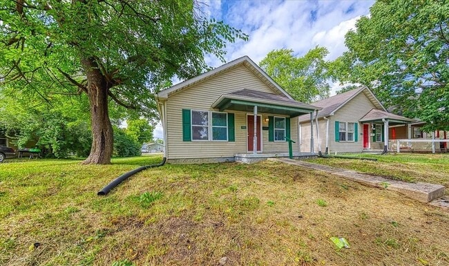 Photo - 1846 Holloway Ave