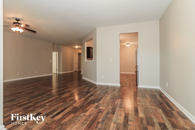 Photo - 109 Caledonian Cir