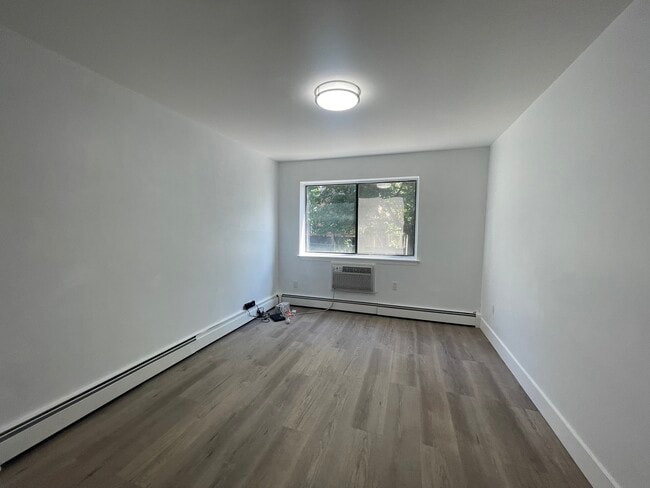 6154 Riverdale Ave Unit 6154
