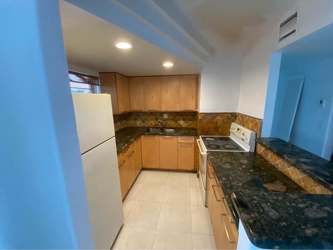 6503 Winfield Blvd Unit 211