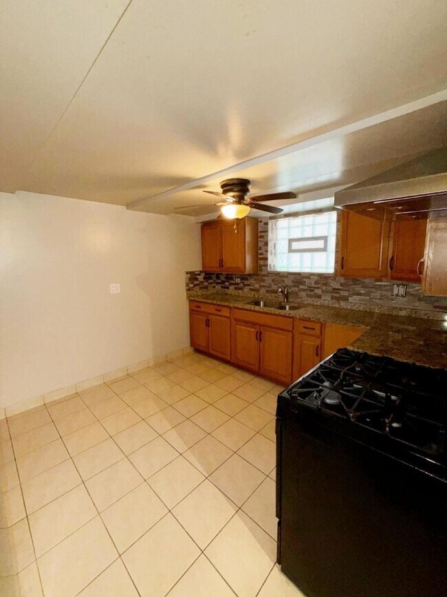 Photo - 5936 S Kolin Ave
