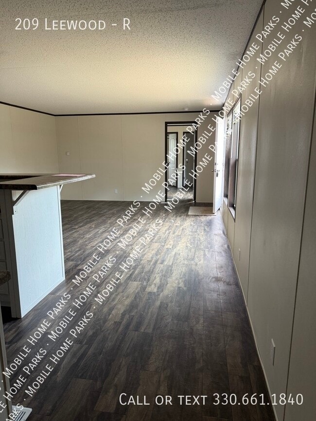 Photo - 209 Leewood-R