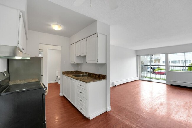 Photo - Colonial House Apartments