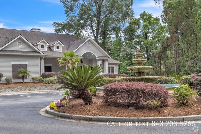 Building Photo - 700 Daniel Ellis Dr Rental