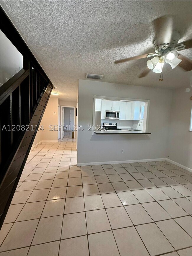 Photo - 2433 SW 11th St