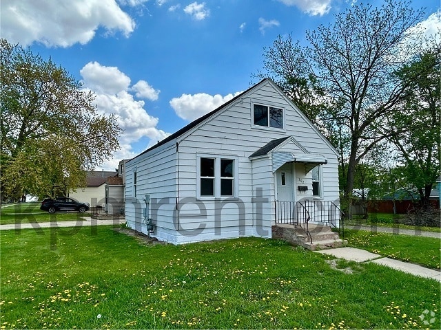 Building Photo - 302 19th St NE Rental