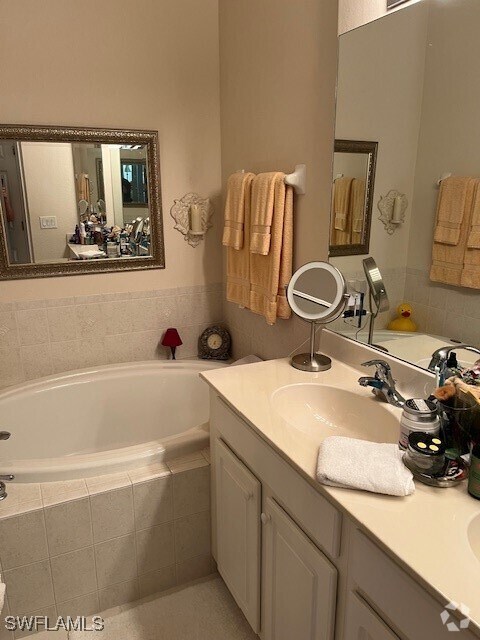 Building Photo - 13821 Lake Mahogany Blvd Unit 3812 Rental