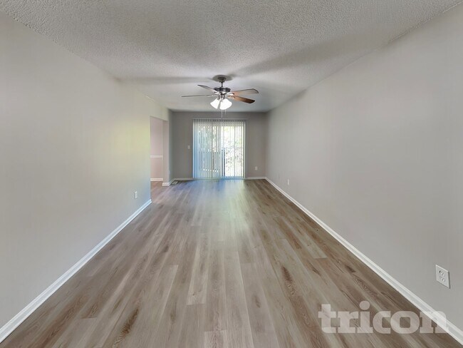 Photo - 509 Glen Ellyn Ct