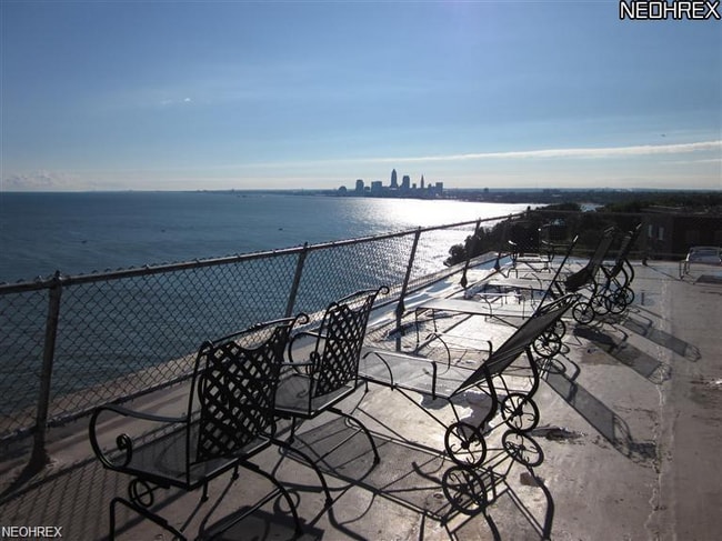 Photo - 11850 Edgewater Dr Unit 101