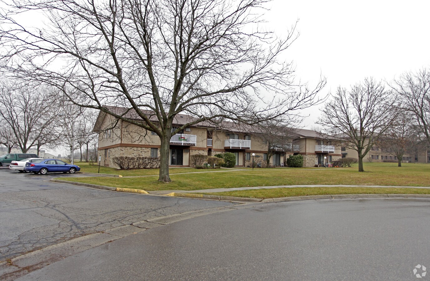 Photo - Woodview Park Apartments