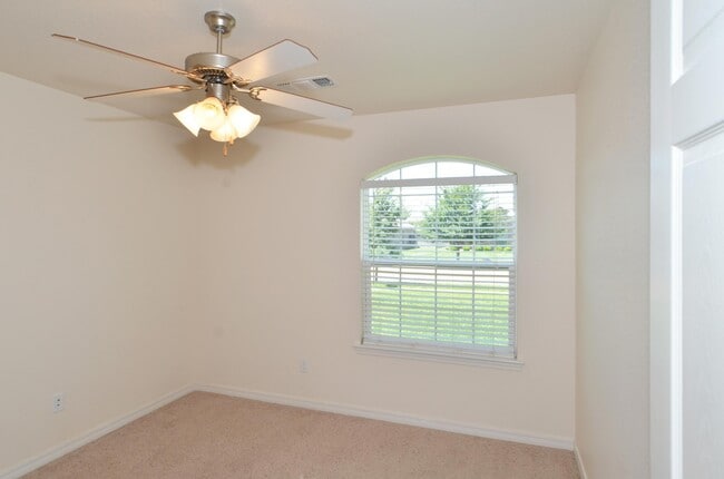 Photo - 6505 Nick St