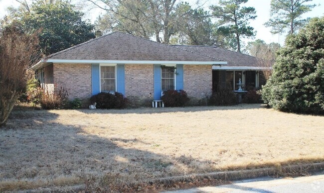 Building Photo - 3 Bedrooms 3 Baths - Convenient to Ft Benning Rental