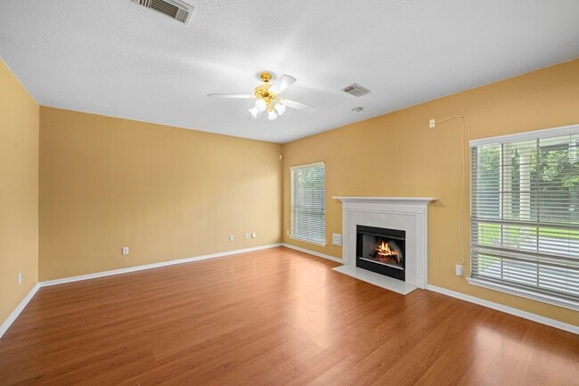 Photo - 17107 Cradle Cove Ct