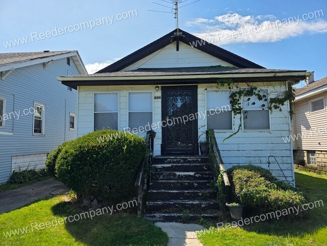 Building Photo - 2 bedroom 1 bathroom house