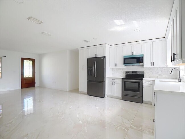 Photo - 201 Valencia Dr