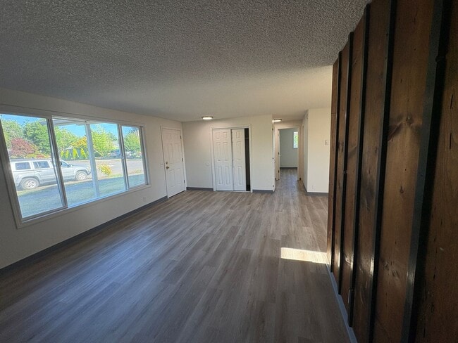 Photo - Newly Updated 2 bedroom, 1 Bath duplex in Barger Area