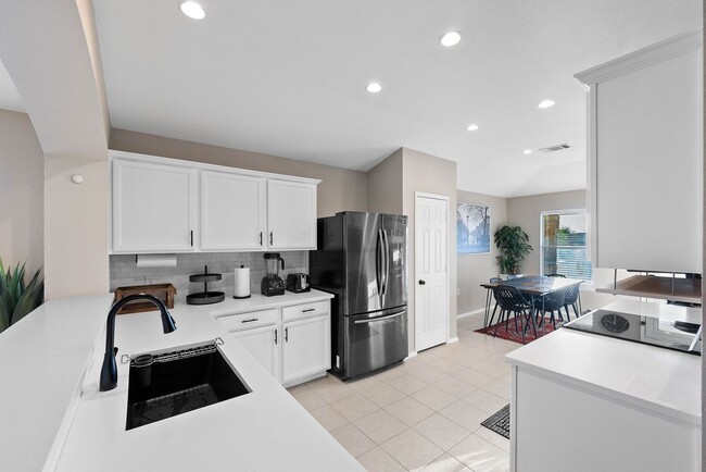 Photo - 6117 Los Cielos Blvd