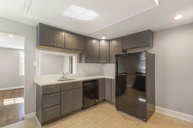 Photo - Central Spacious Rockville Metro 5 BR Single Family Home Pets Welcome