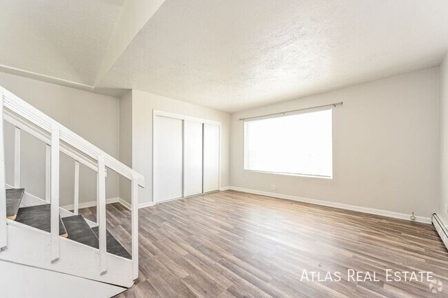 Building Photo - 3210 W Longfellow Pl Unit B Rental