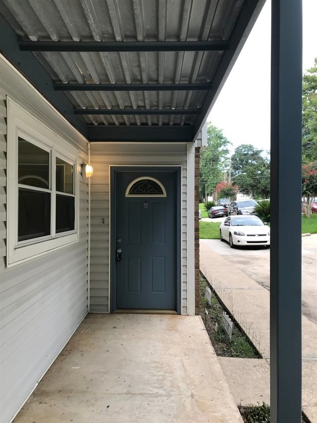 Building Photo - 1504 Pullen Rd Rental