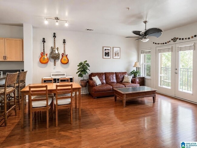 Building Photo - 337 5th Ave S Unit 337