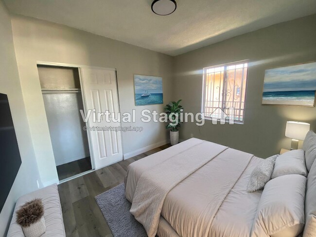 Photo - 7406 S Hoover St Unidad 02