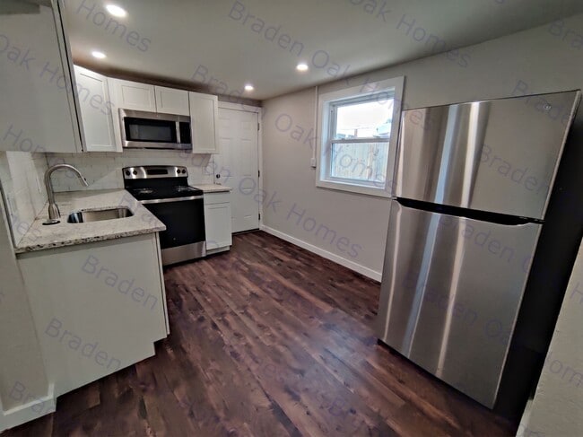 Building Photo - 1814 26th St W Unit 2604