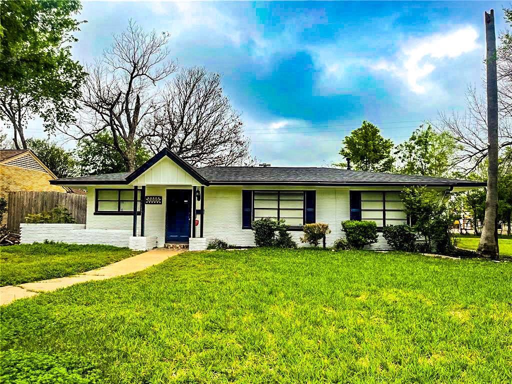 Photo - 9602 Val Verde St House
