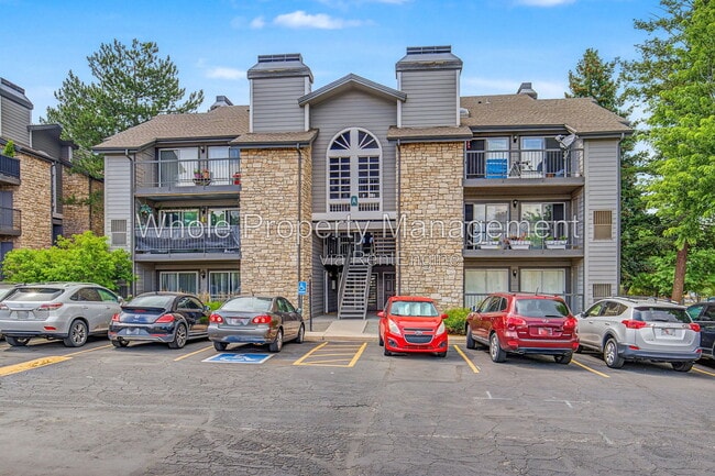 Building Photo - 2575 S Syracuse Way Unit Apartment A105