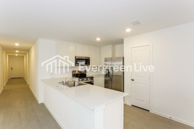 Photo - 537 Waymaker Wy