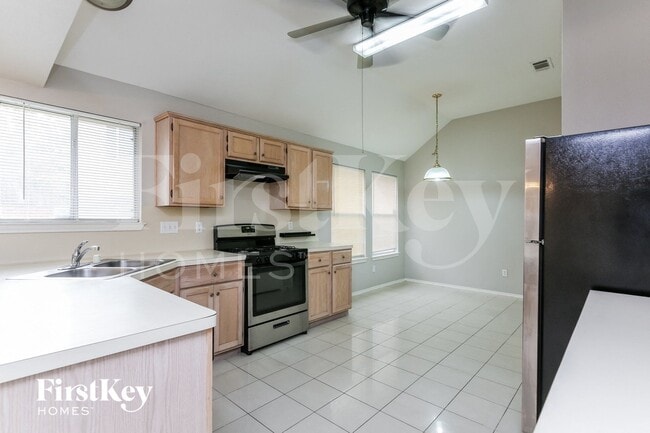 Photo - 1203 Jamestown Ct