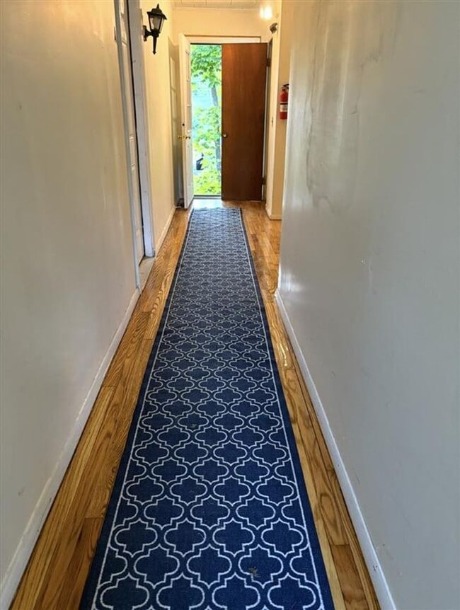 Photo - 207 Main St Unit B