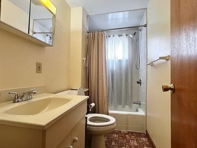 12 Pinehill St Unit 3