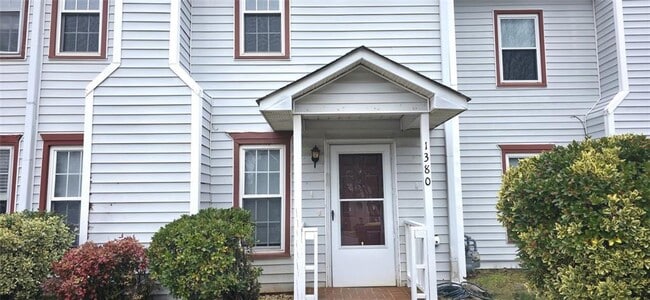 Building Photo - 1380 Kennesaw Trace Ct