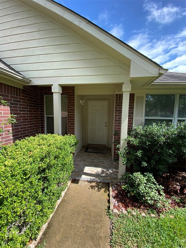 Photo - 2818 Orchid Tree Ln