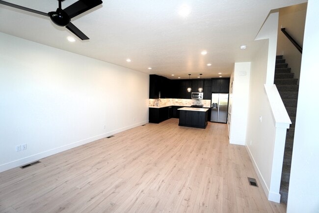 Photo - 1333 N Webb Wy
