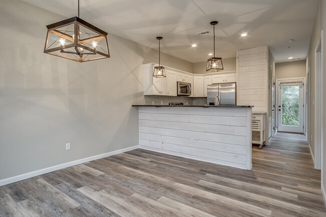 Photo - 1127 N Washington Ave