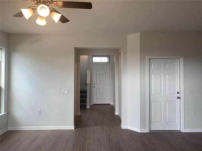 Photo - 917 Fortrose Ter