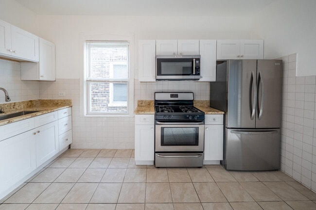 Photo - 1640 N Linder Ave Unit 2