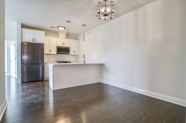 Photo - 1901 Summit Ave Unidad 404